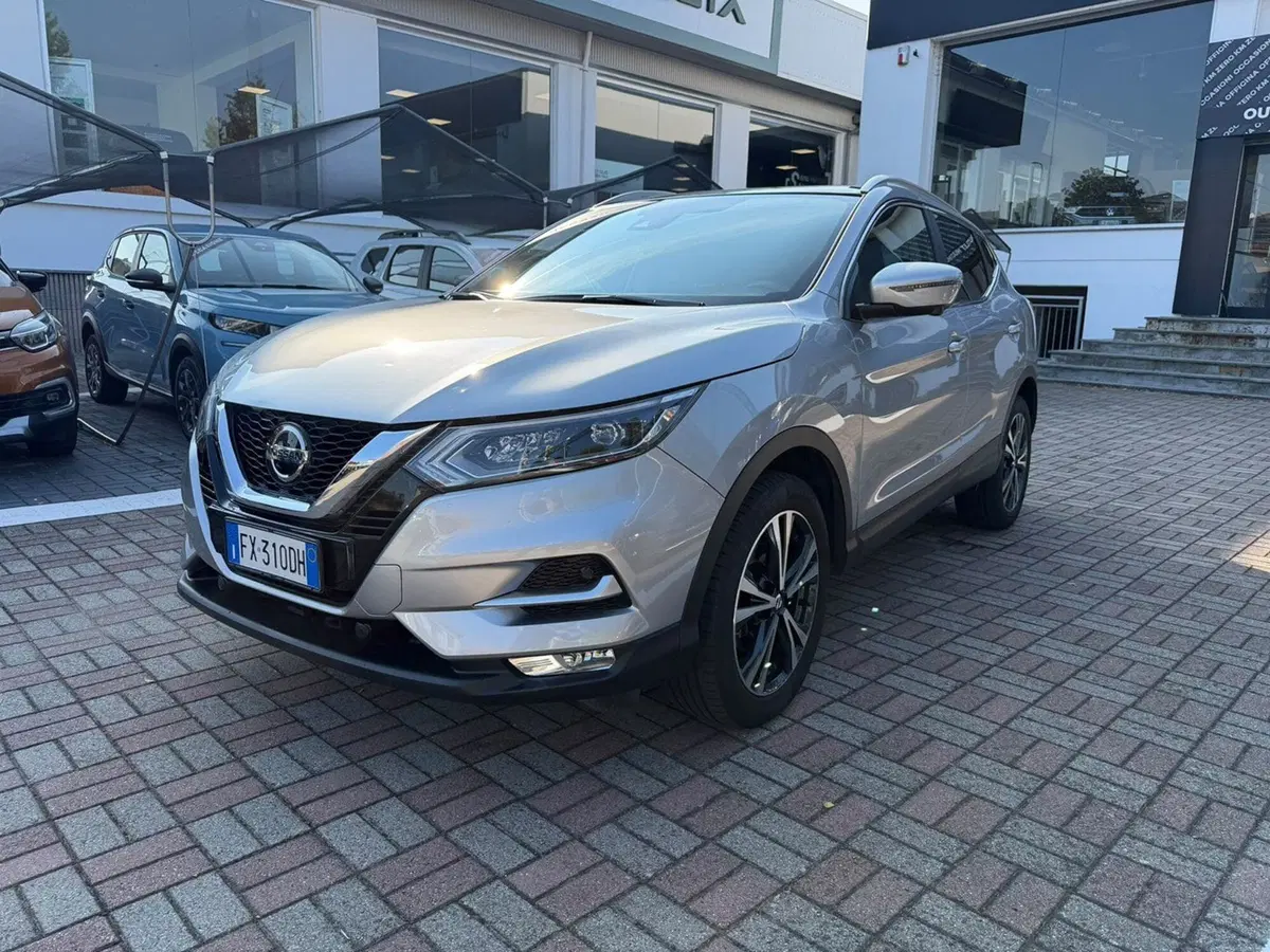 Nissan Qashqai usata a Pavia (2)