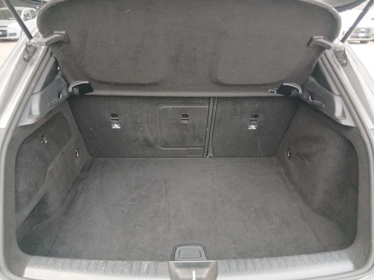 Mercedes-Benz GLA SUV usata a Pordenone (9)