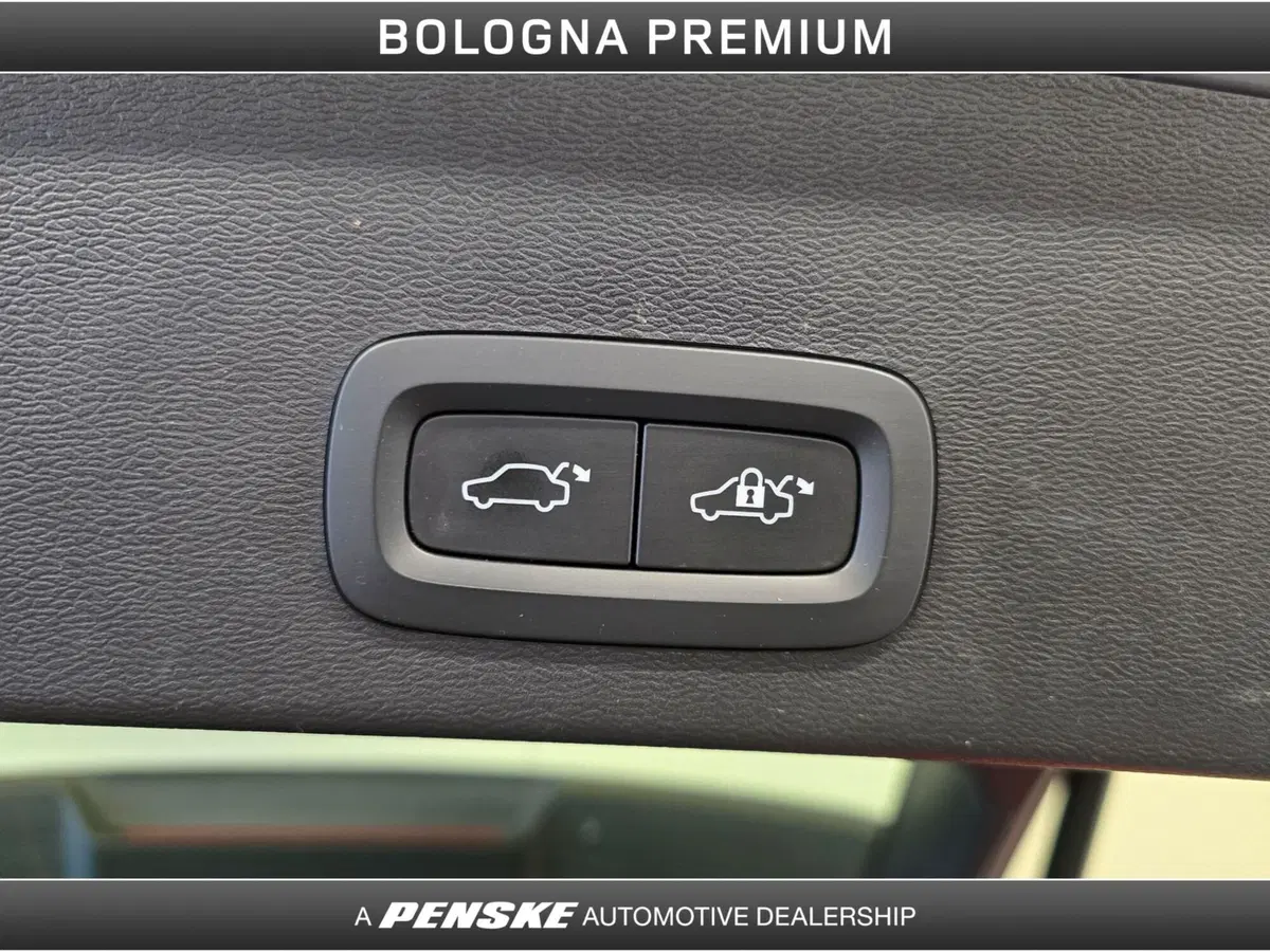 Volvo XC40 usata a Bologna (11)