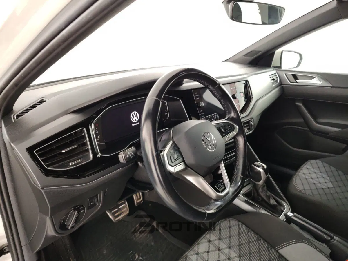 Volkswagen Polo usata a Massa-Carrara (7)