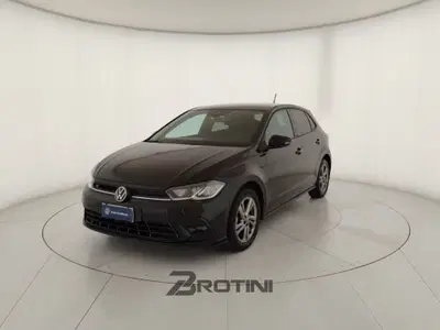 Volkswagen Polo 1.0 tsi R-Line 95cv del 2023 usata a Massa