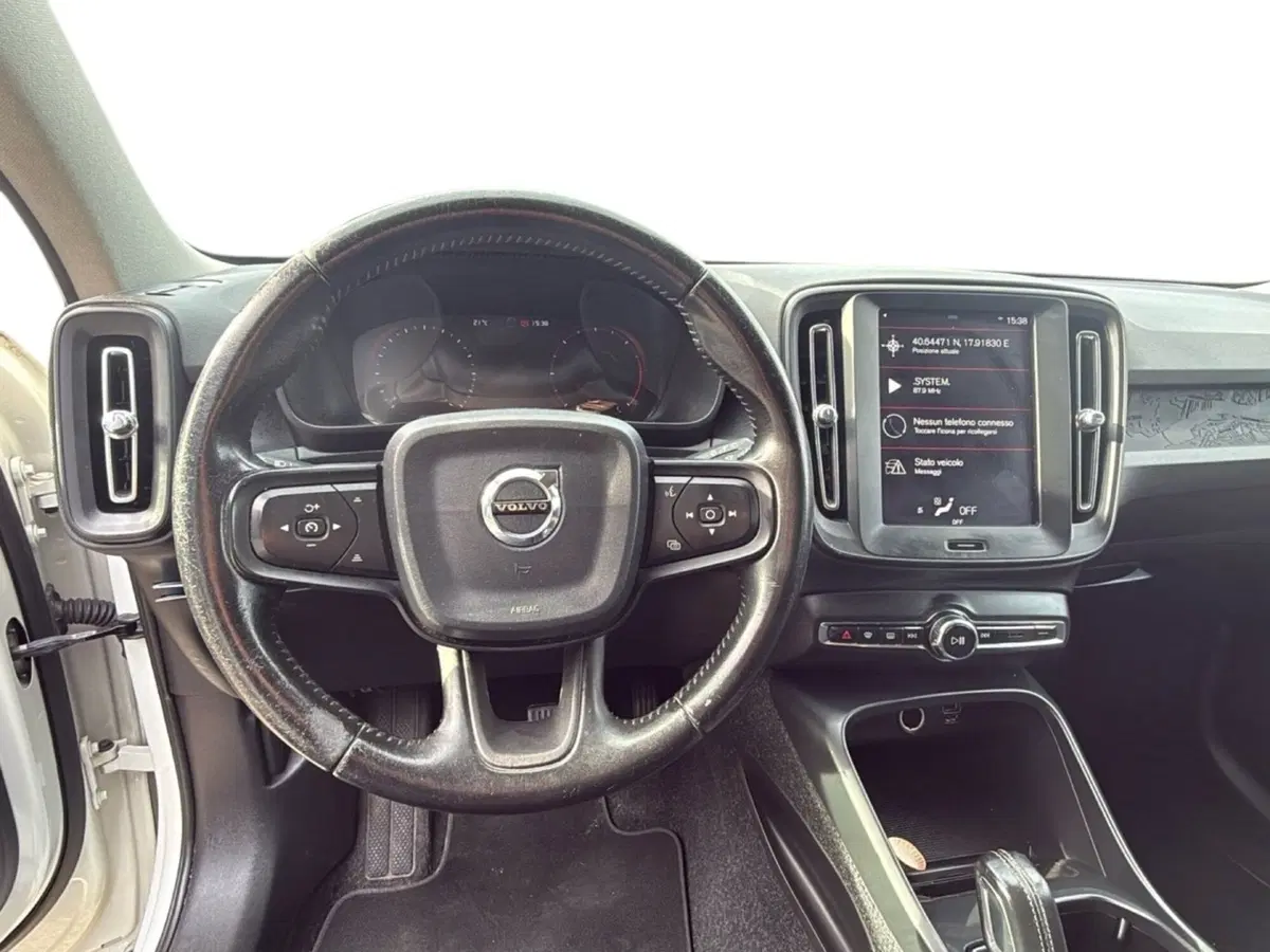 Volvo XC40 usata a Taranto (10)
