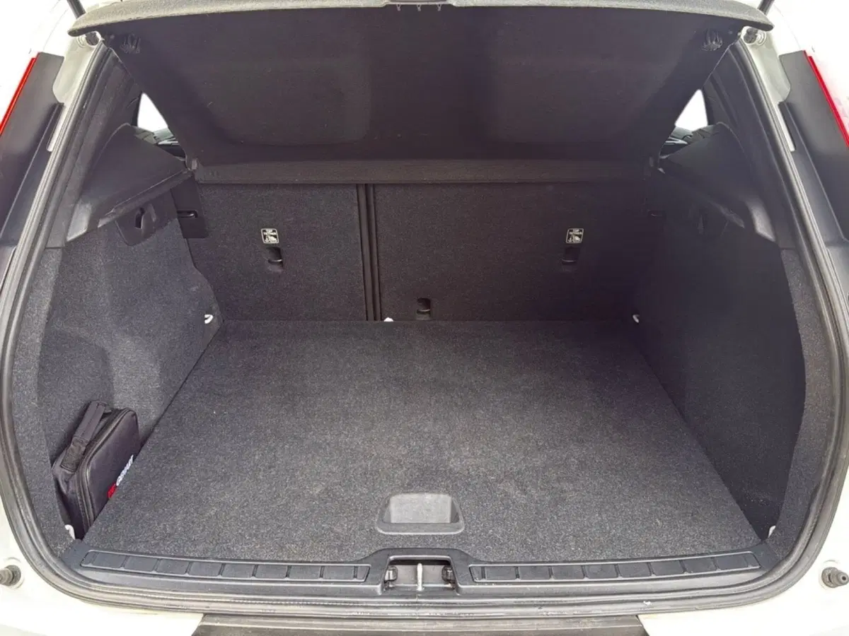Volvo XC40 usata a Taranto (15)
