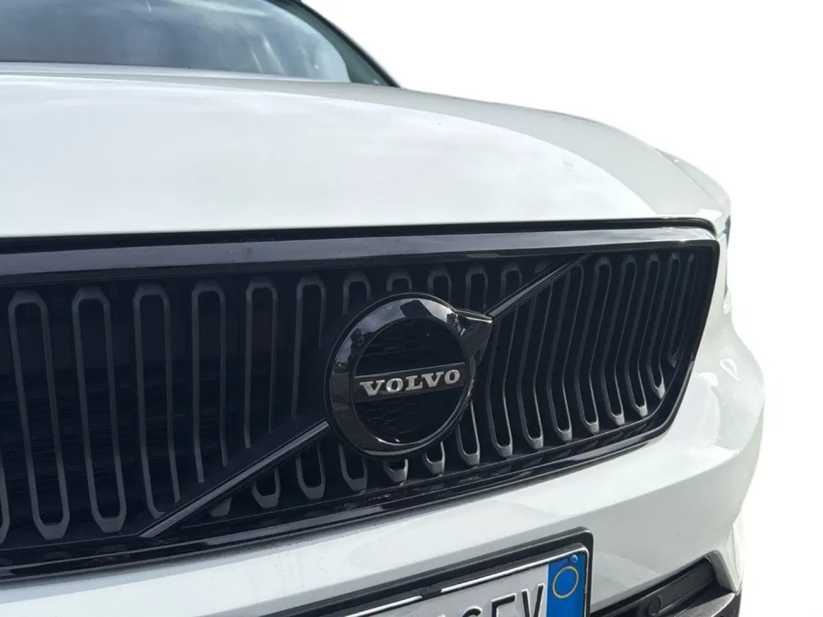 Volvo XC40 usata a Taranto (17)