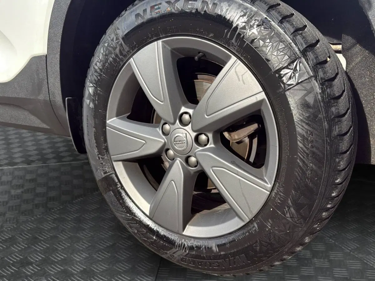 Volvo XC40 usata a Taranto (18)