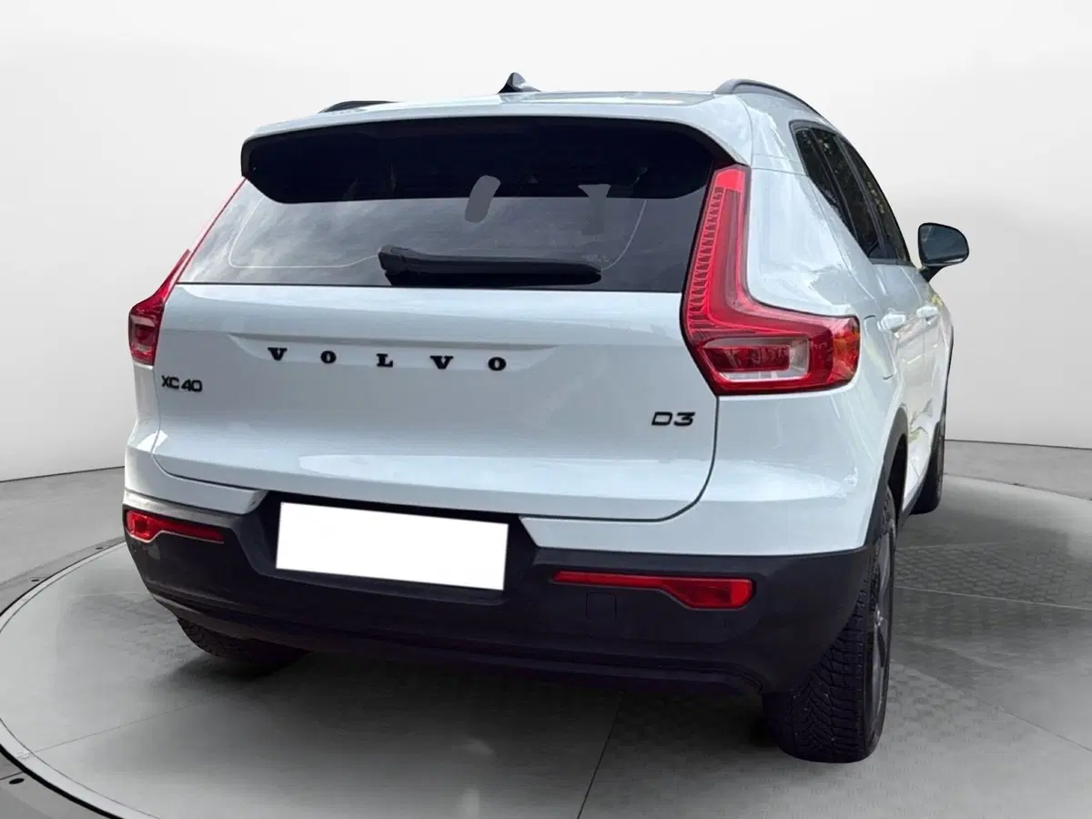 Volvo XC40 usata a Taranto (3)