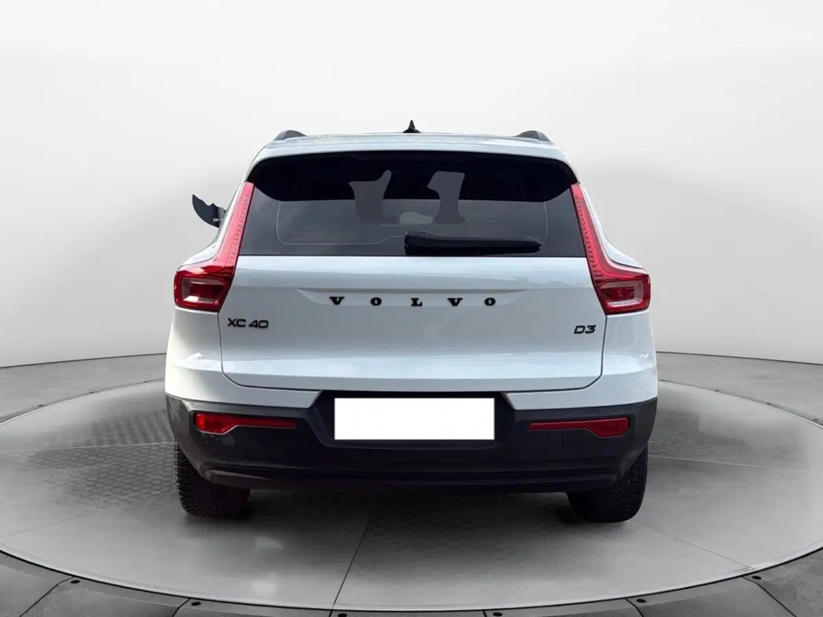 Volvo XC40 usata a Taranto (4)