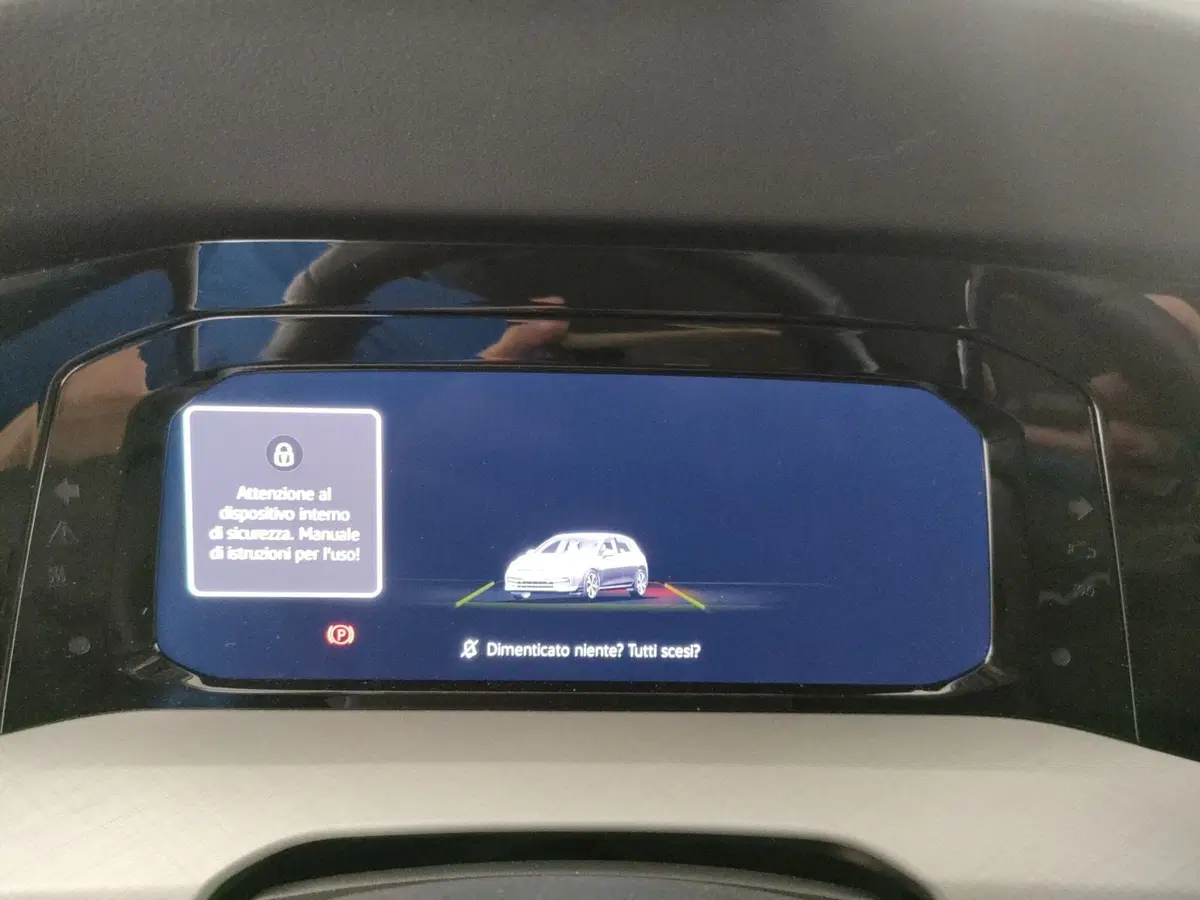 Volkswagen Golf usata a Napoli (14)