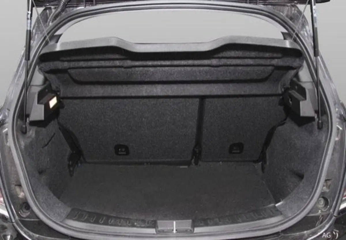 Lancia Ypsilon usata a Palermo (7)