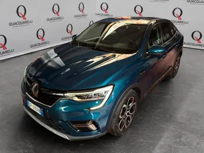 Renault Arkana Hybrid E-Tech 145 CV Techno del 2023 usata a Milano