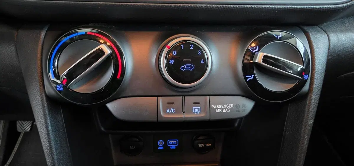 Hyundai Kona usata a Firenze (17)