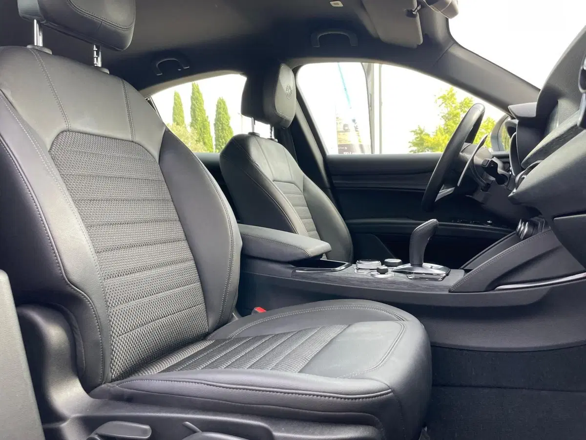 Alfa Romeo Stelvio usata a Ancona (14)