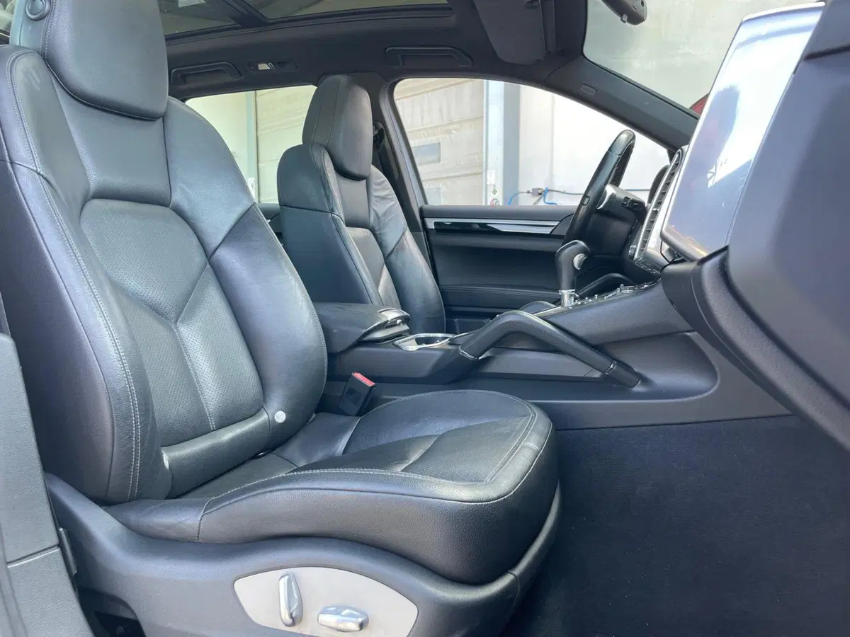 Porsche Cayenne usata a Ancona (16)