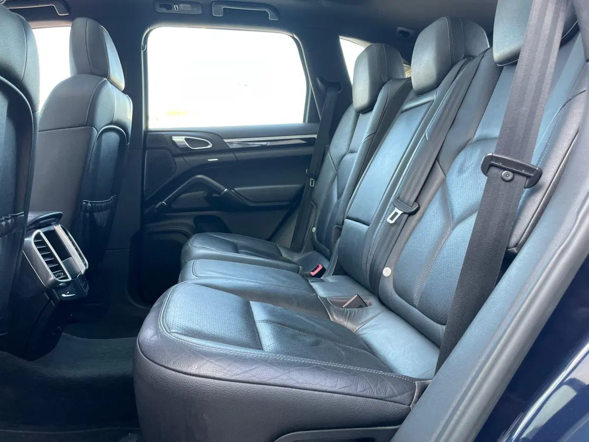 Porsche Cayenne usata a Ancona (18)