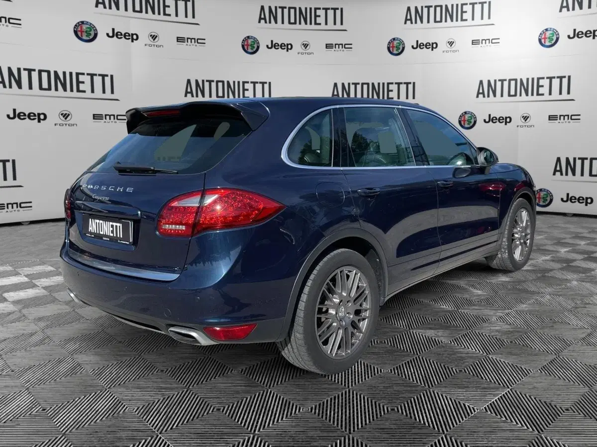 Porsche Cayenne usata a Ancona (5)