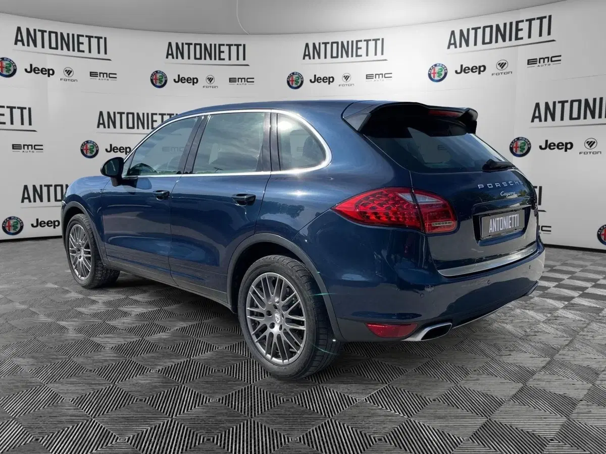 Porsche Cayenne usata a Ancona (7)