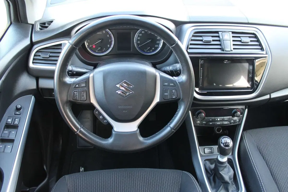 Suzuki S-Cross usata a Cuneo (7)