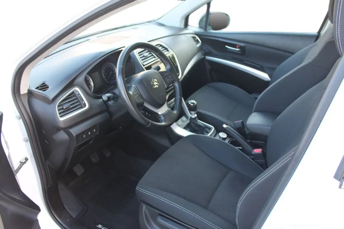 Suzuki S-Cross usata a Cuneo (8)