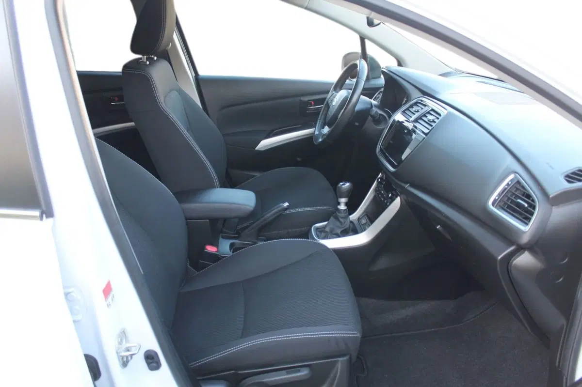 Suzuki S-Cross usata a Cuneo (9)