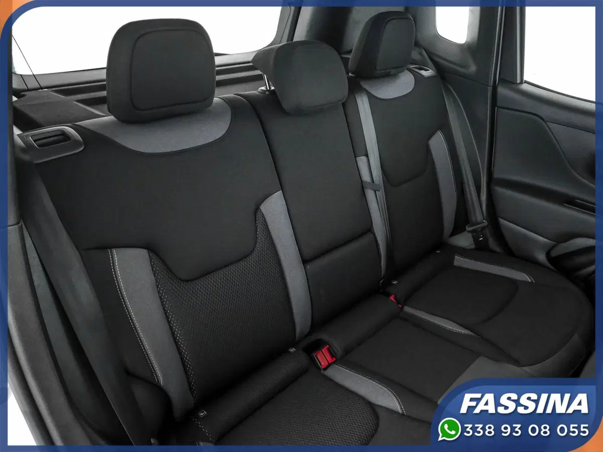 Jeep Renegade usata a Milano (11)