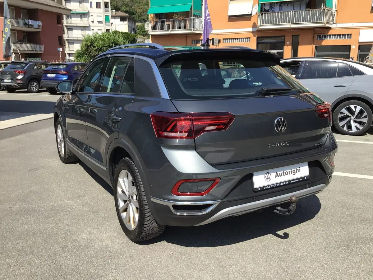 Volkswagen T-Roc usata a Genova (8)