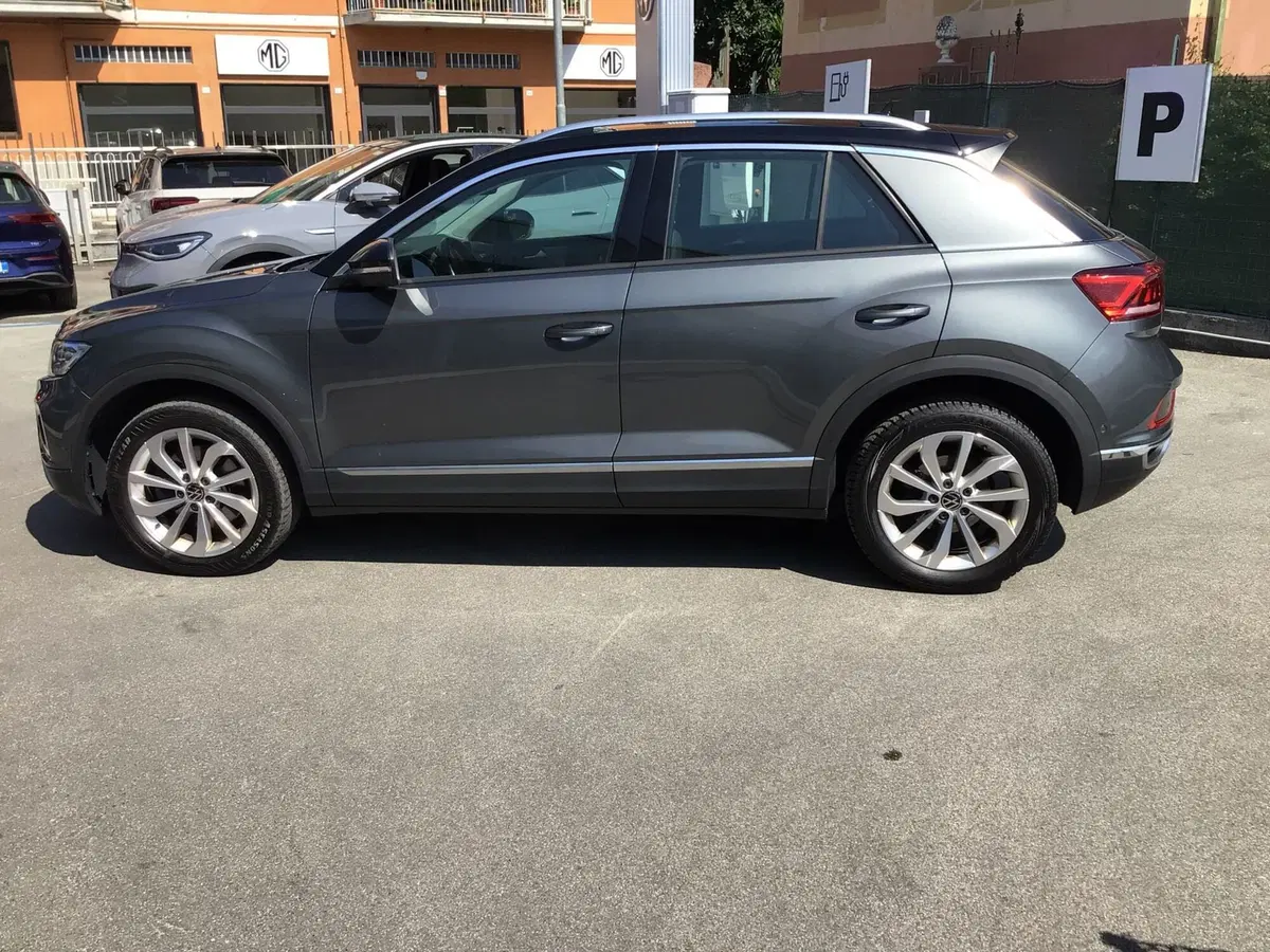 Volkswagen T-Roc usata a Genova (9)