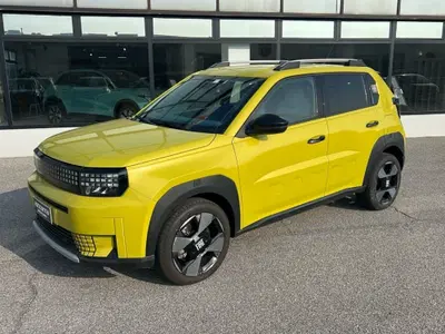 Fiat Grande Panda 54 kWh La Prima del 2025 usata a Verdello