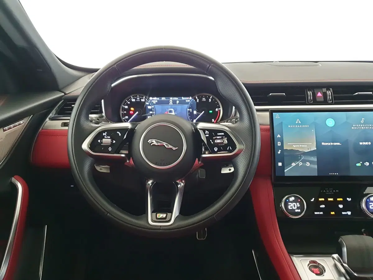 Jaguar F-Pace usata a Monza e Brianza (15)