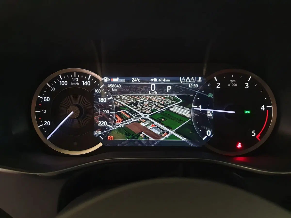 Jaguar F-Pace usata a Monza e Brianza (18)