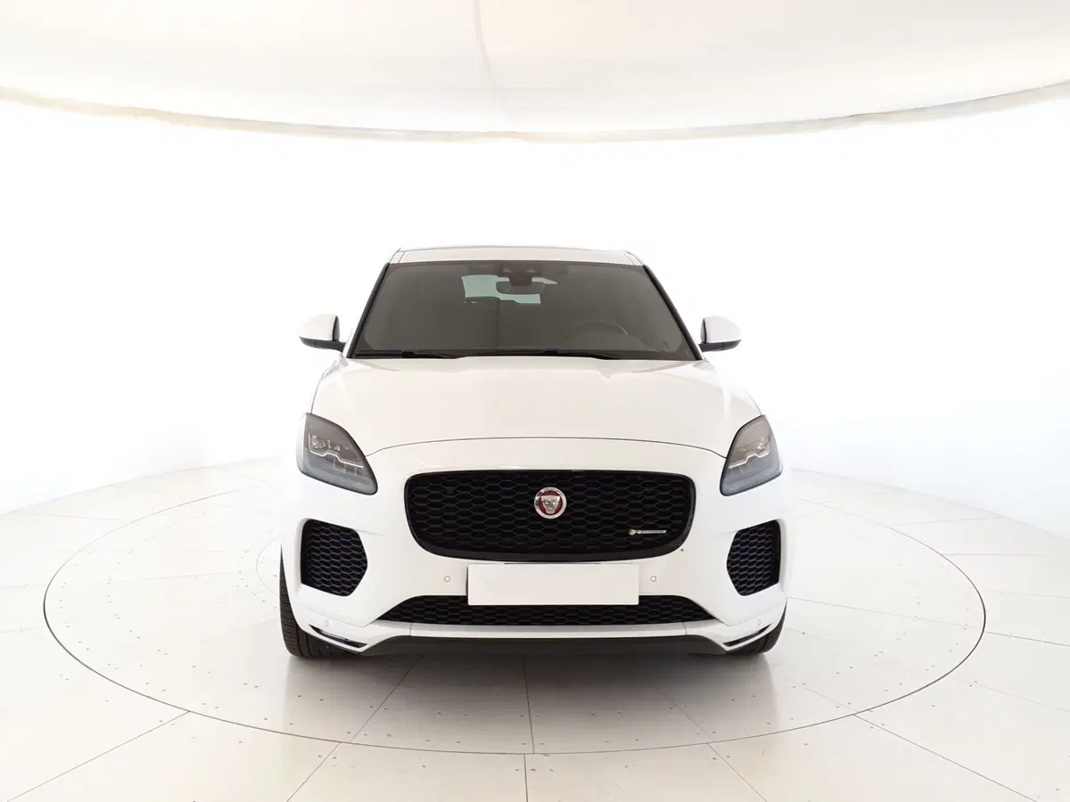 Jaguar E-Pace usata a Monza e Brianza (8)