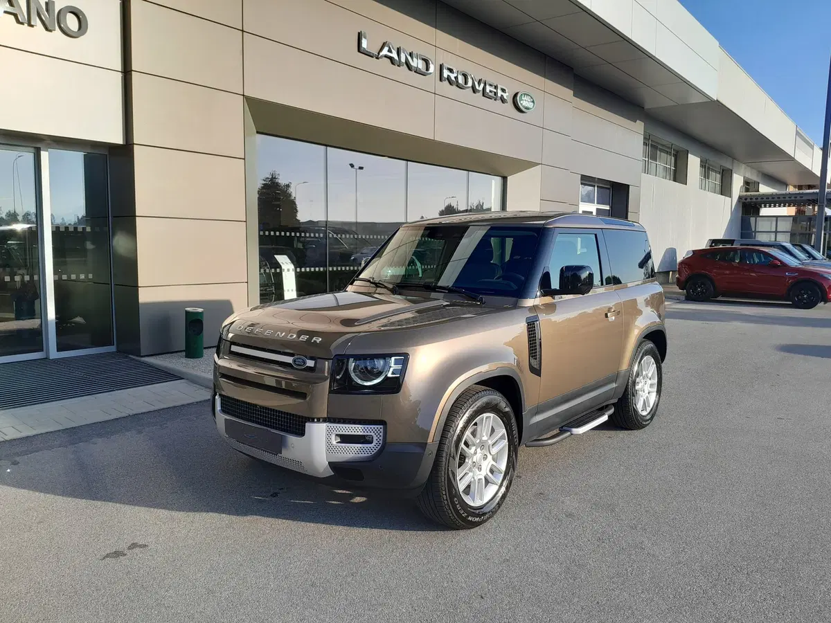 Land Rover Defender usata a Cuneo