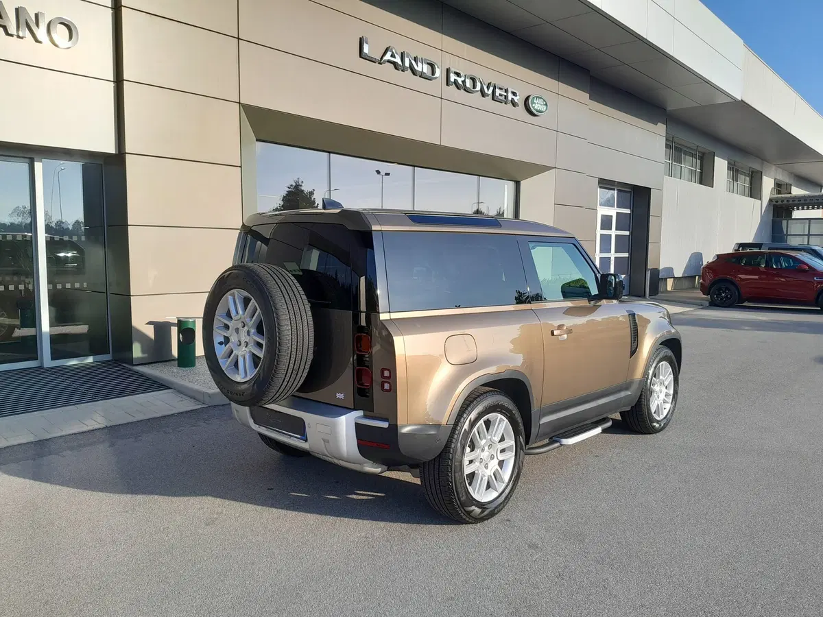 Land Rover Defender usata a Cuneo (8)