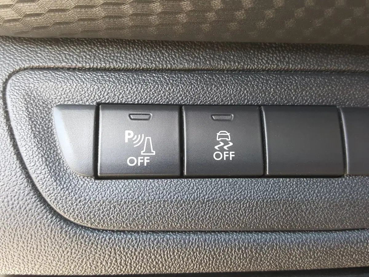 Peugeot 208 usata a L'Aquila (11)