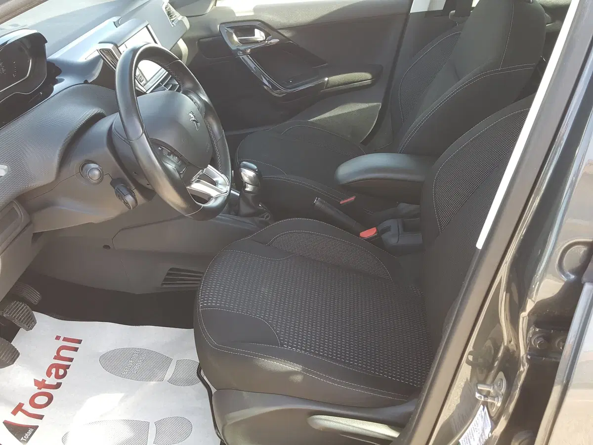 Peugeot 208 usata a L'Aquila (15)