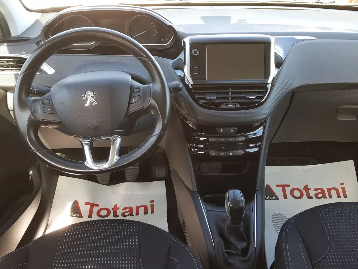 Peugeot 208 usata a L'Aquila (16)