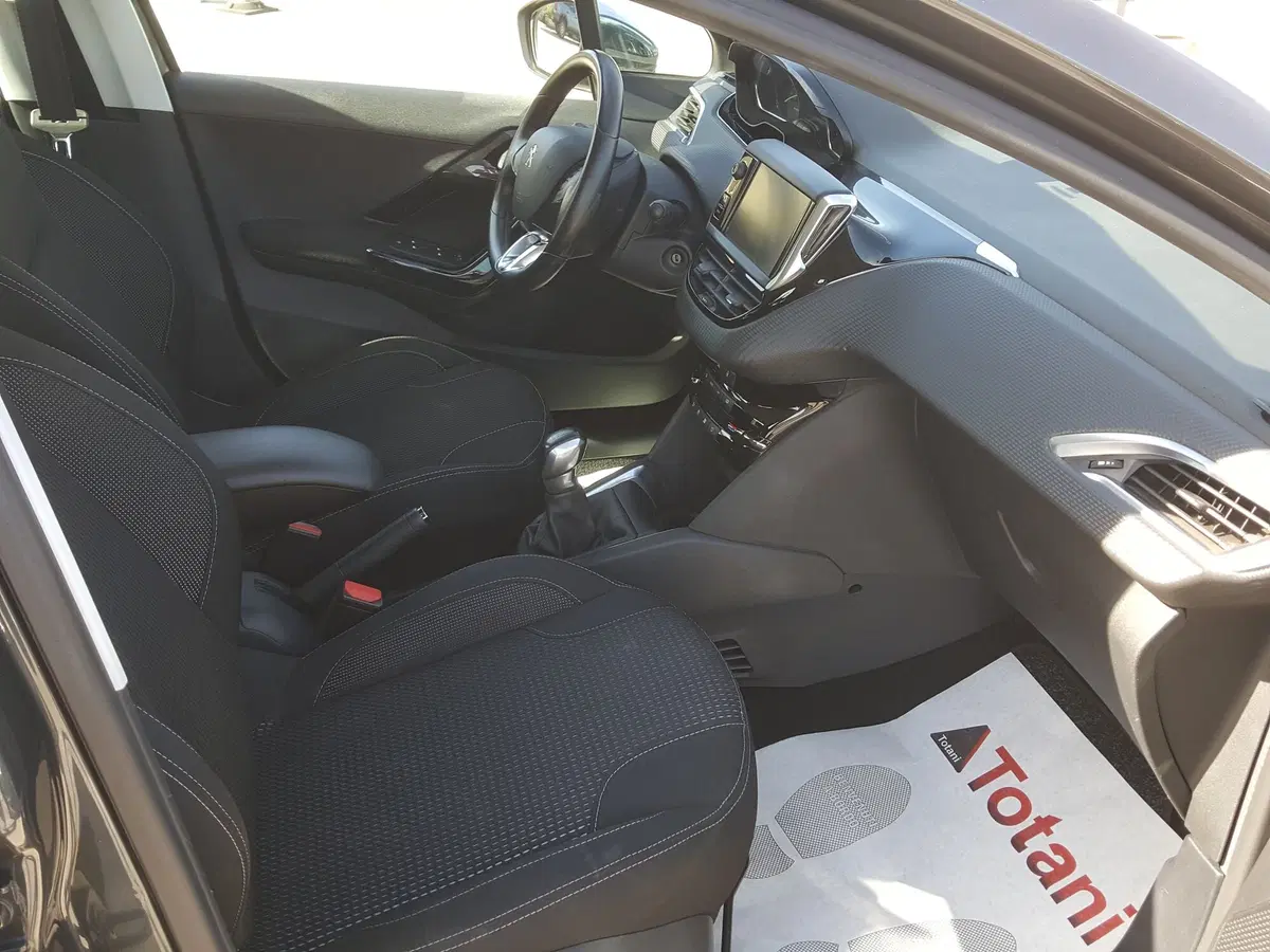 Peugeot 208 usata a L'Aquila (20)