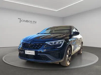 Renault Arkana Hybrid E-Tech 145 CV Engineered del 2023 usata a Civitanova Marche