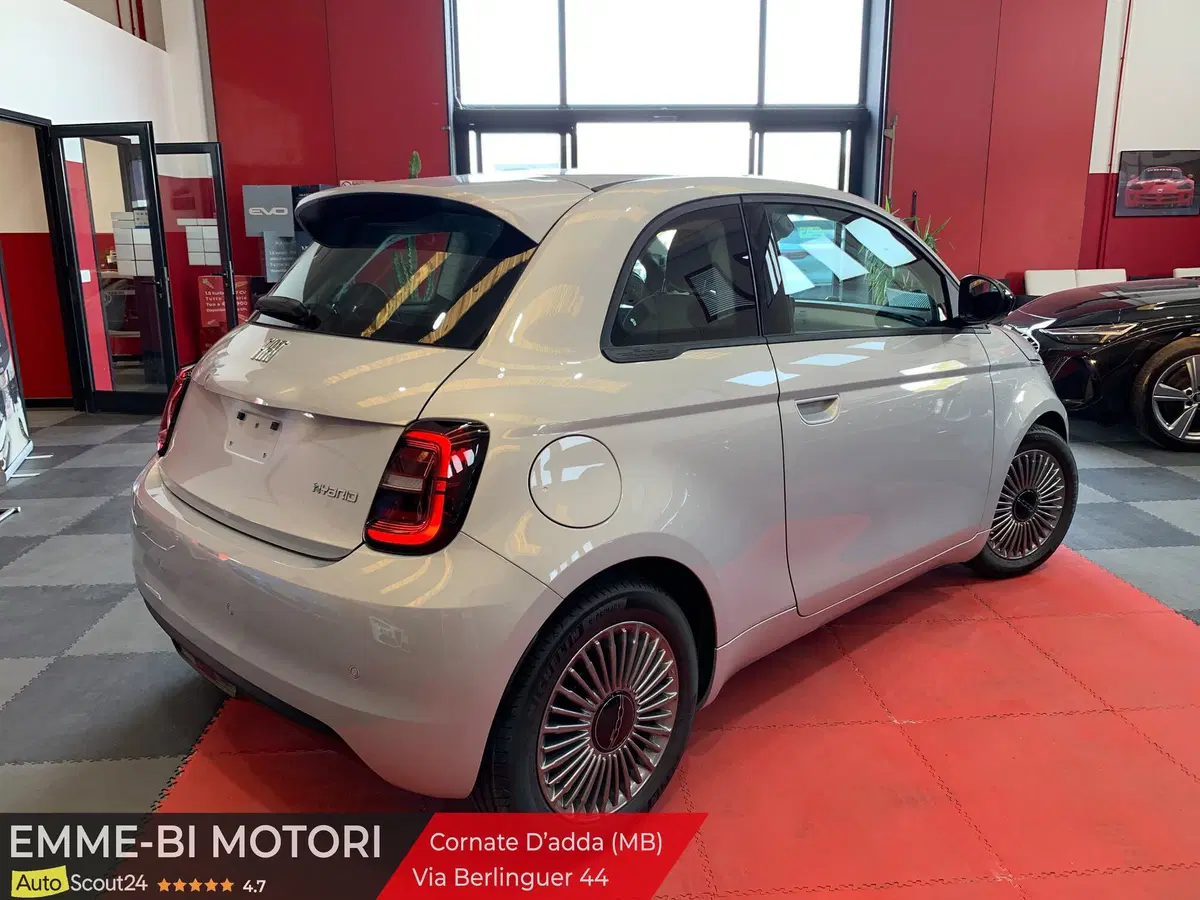 Fiat 500 nuova a Monza e Brianza (3)