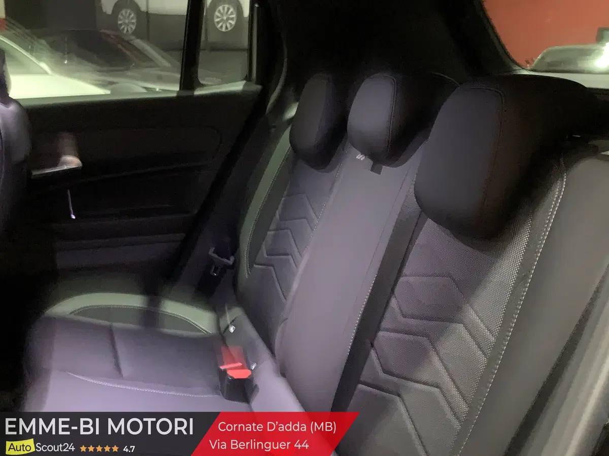 Jeep Avenger nuova a Monza e Brianza (8)
