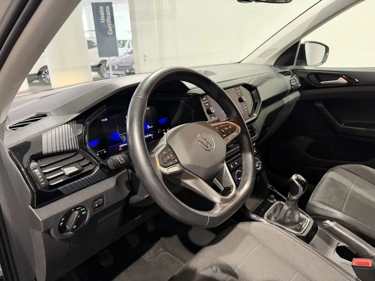 Volkswagen T-Cross usata a Genova (8)