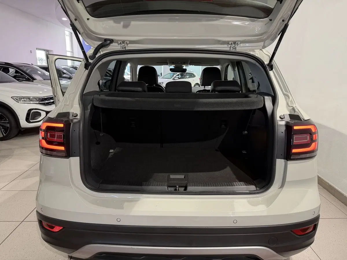 Volkswagen T-Cross usata a Genova (9)