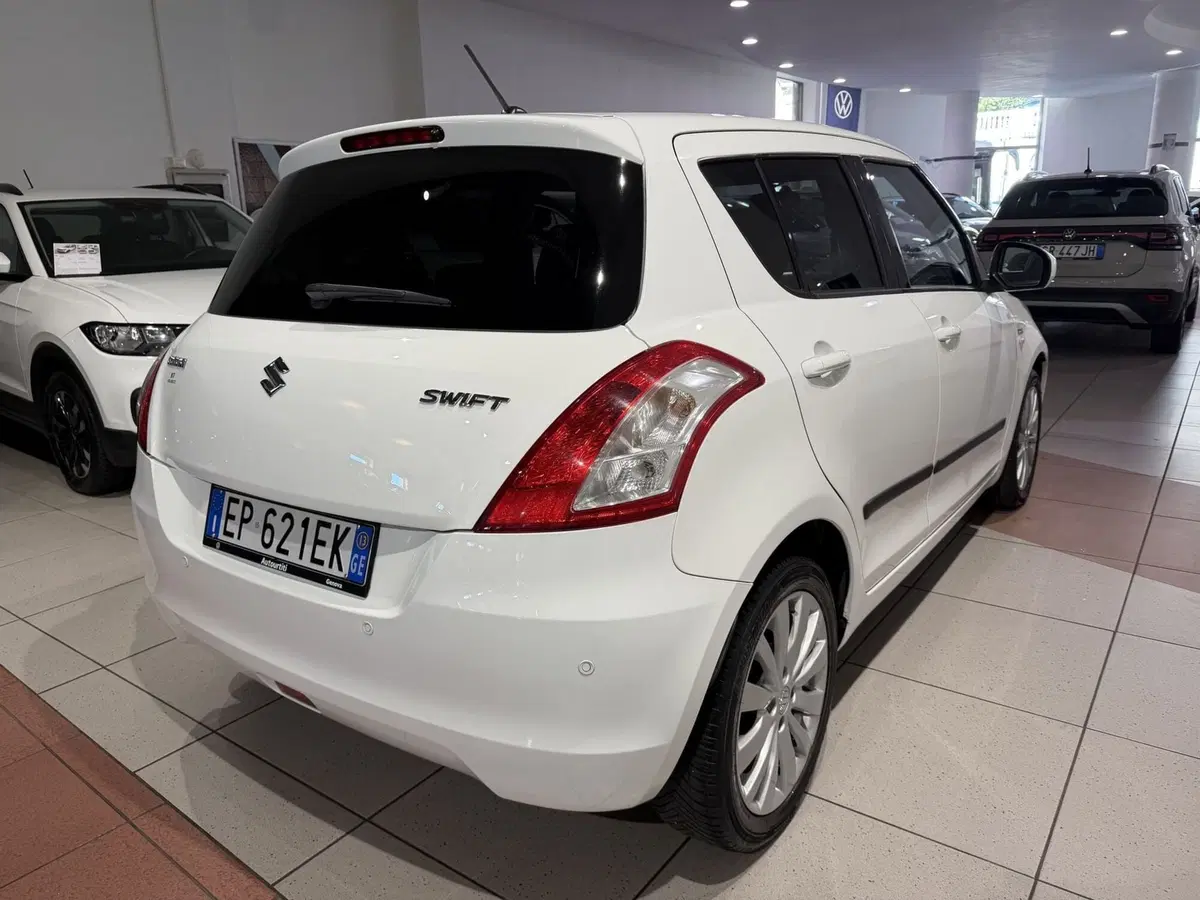 Suzuki Swift usata a Genova (5)