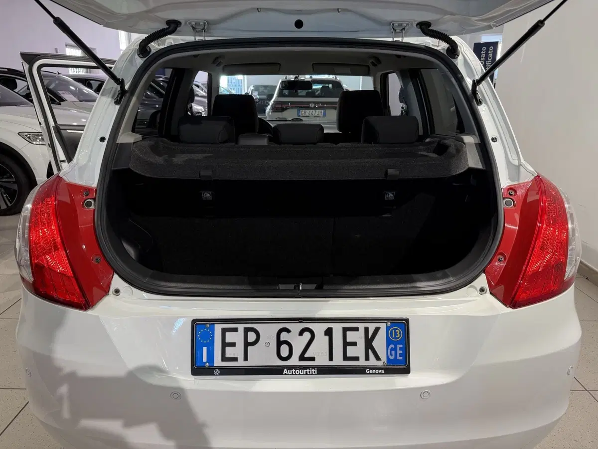 Suzuki Swift usata a Genova (9)