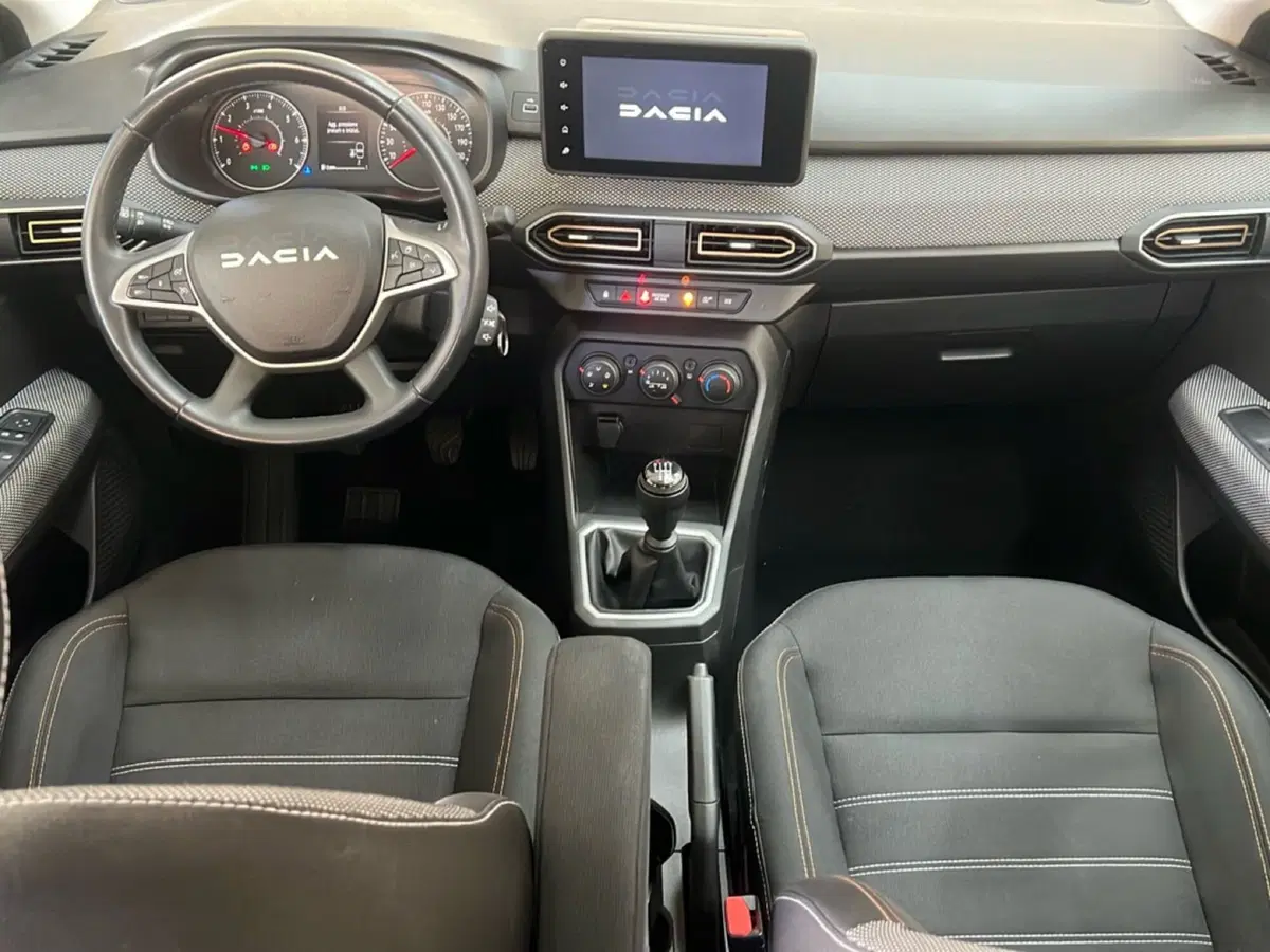 Dacia Sandero Streetway usata a Roma (11)