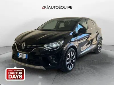Renault Captur 1.6 full hybrid Techno 145cv auto del 2023 usata a Marino