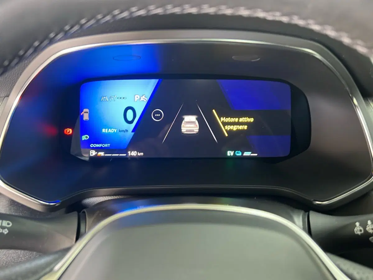 Renault Symbioz usata a Roma (19)