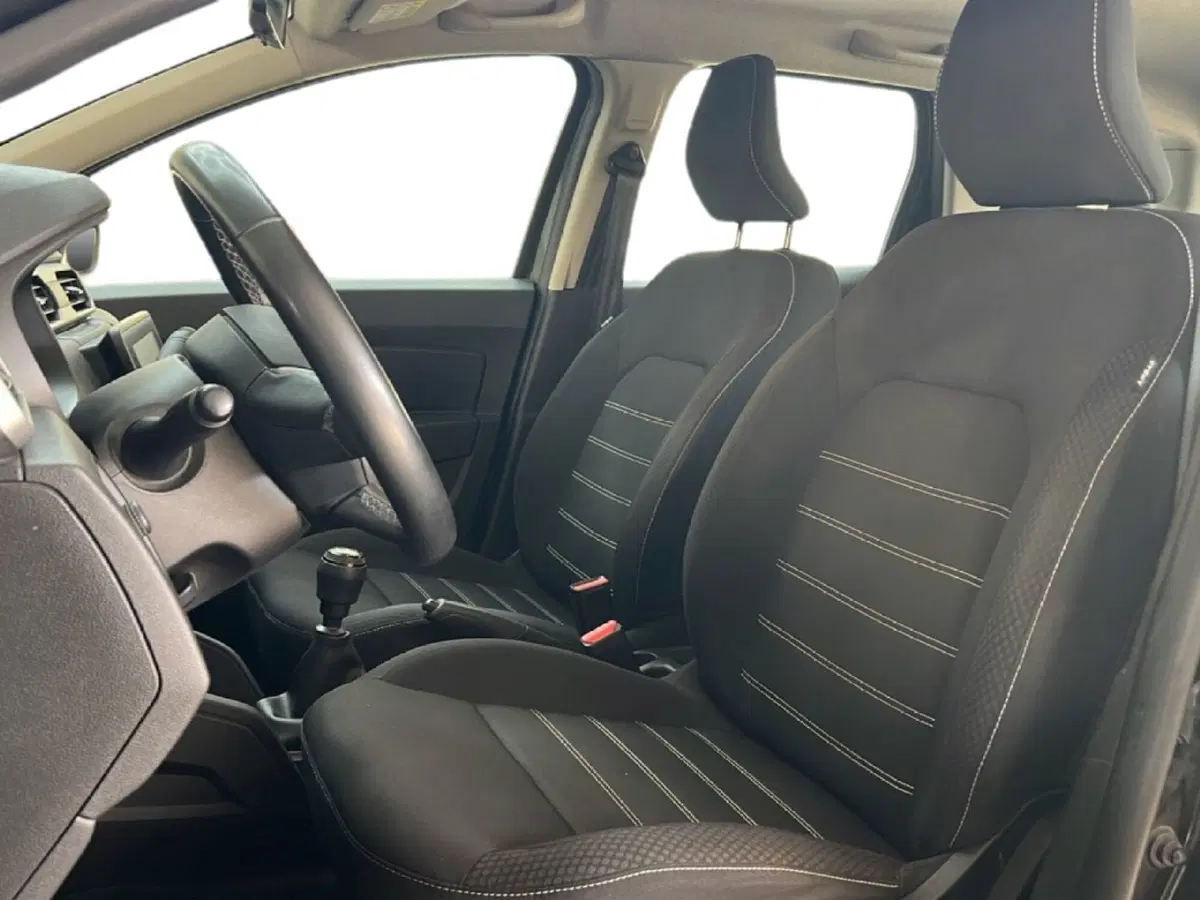 Dacia Duster usata a Roma (12)