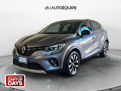 Renault Captur 1.6 full hybrid Techno 145cv auto del 2023 usata a Roma
