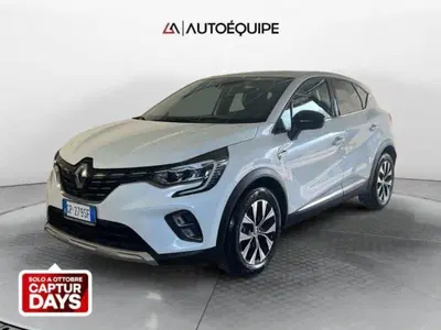 Renault Captur 1.6 full hybrid Techno 145cv auto del 2023 usata a Roma
