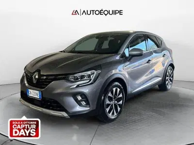 Renault Captur 1.6 full hybrid Techno 145cv auto del 2023 usata a Roma